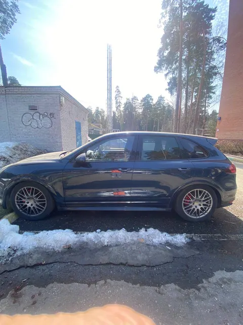 Автомобиль марки PORSCHE модель Cayenne gts