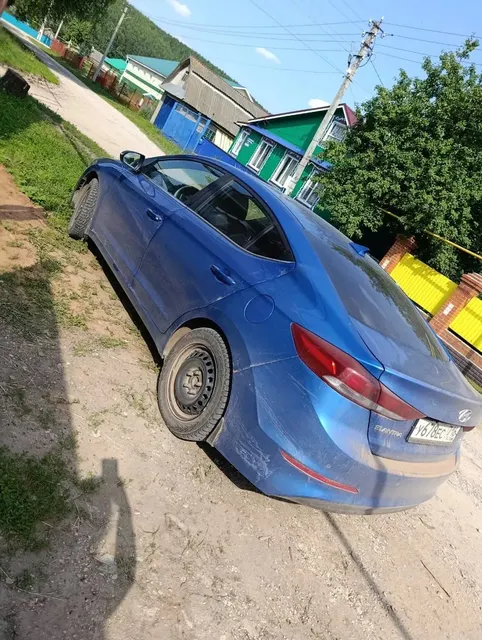 Автомобиль марки HYUNDAI модель ELANTRA 2017 г.в. VIN-номер XWEDC41FBH0001436.
