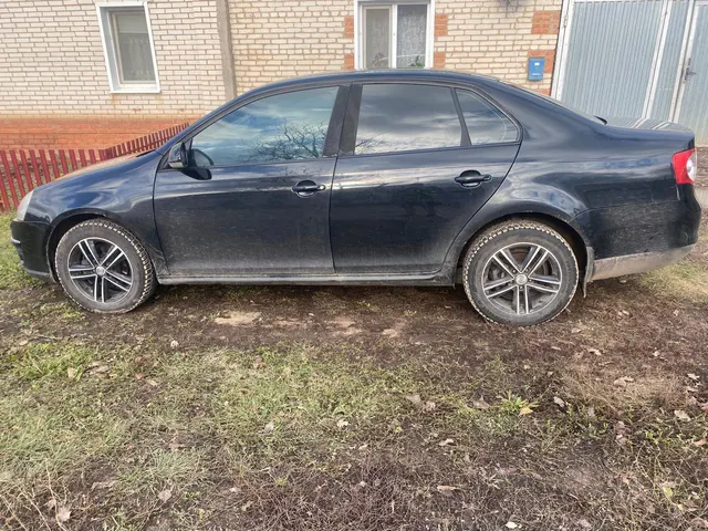 Автомобиль марки VOLKSWAGEN модель Jetta 2007 г.в. VIN-номер WVWZZZ1KZ7M103800