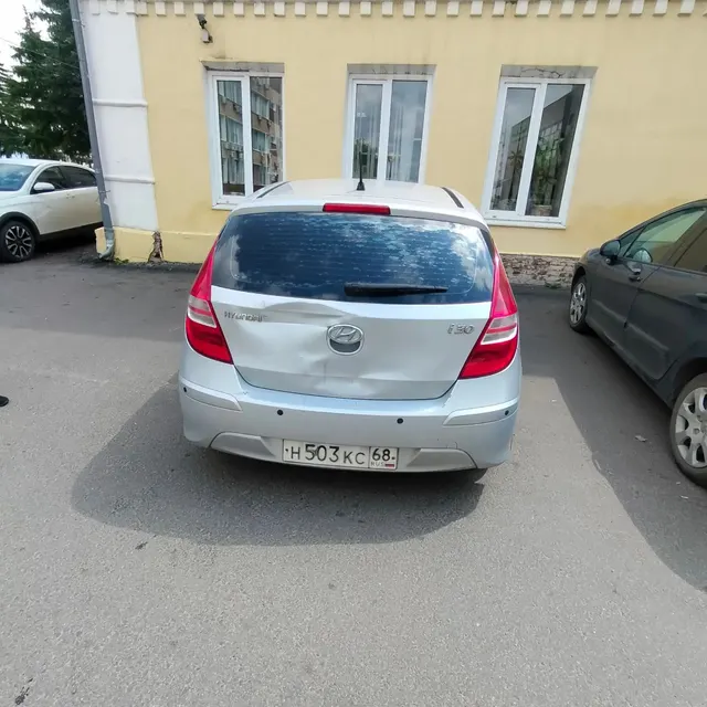 Автомобиль марки HYUNDAI модель i30 2010 г.в. VIN-номер TMADB51DBBJ142573