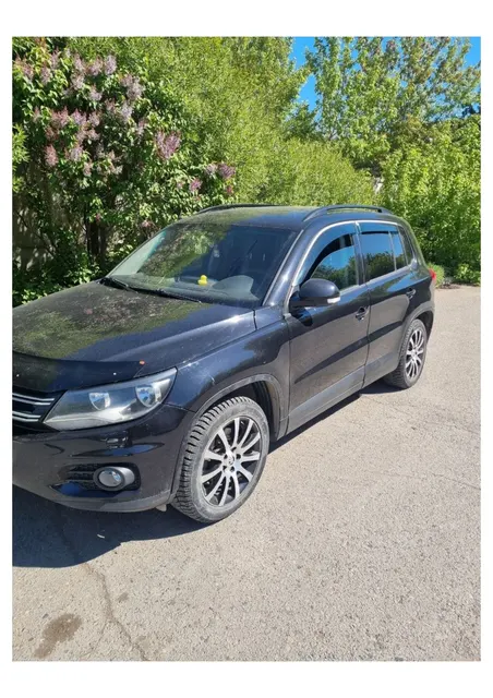 Автомобиль марки VOLKSWAGEN модель Tiguan 2012 г.в. VIN-номер XW8ZZZ5NZDG107376