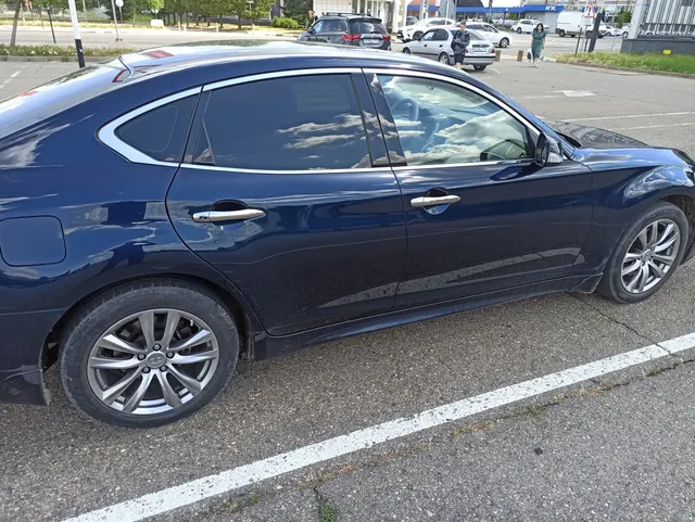 Автомобиль марки INFINITI модель Q70 2015 г.в. VIN-номер JN1BCAY51U0770020