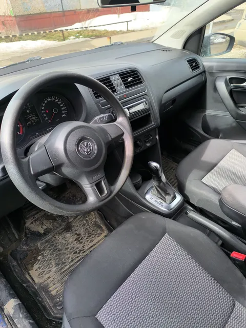Автомобиль марки VOLKSWAGEN модель POLO 2011 г.в. VIN-номер WVWZZZ6RZBY500474