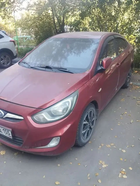Легковой автомобиль марки: HYUNDAI, модель: Solaris, год выпуска: 2012 г., идентификационный номер (VIN): Z94CT41CACR172184