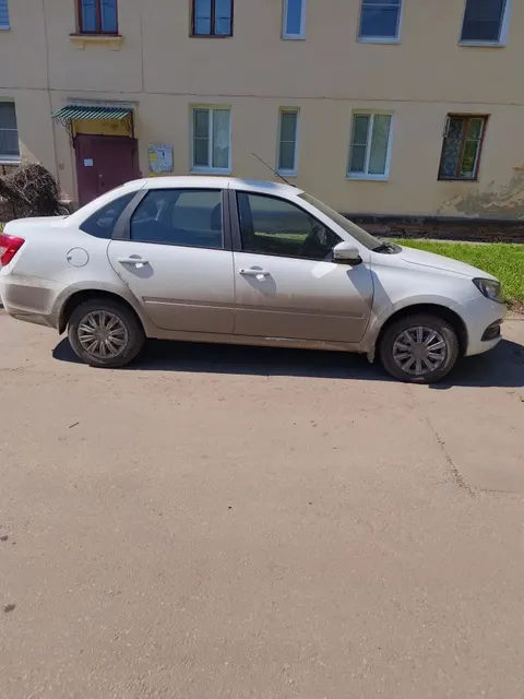 Автомобиль марки LADA модель Granta 2024 г.в. VIN-номер XTA219040R1079909