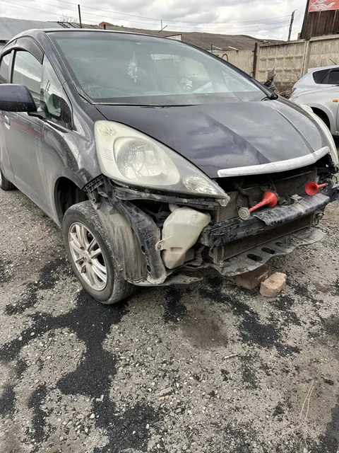 Легковой автомобиль марки: HONDA, модели: FIT, год выпуска: 2010 г.. кузов №GE6-1347602