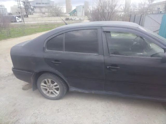Легковой автомобиль марки: SKODA, модели: Octavia Tour, год выпуска: 2009 г., идентификационный номер (VIN): XWBDX41U99K009162. Транспортное средство является предметом залога ПАО Совкомбанк