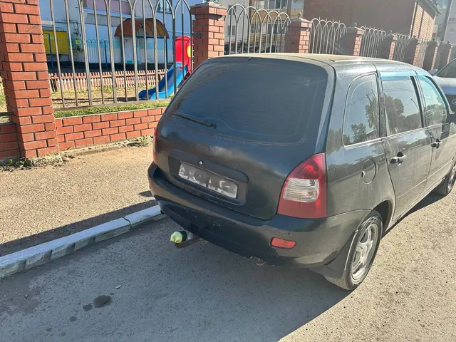 Автомобиль марки LADA модель 111730 2010 г.в. VIN-номер XTA111730A0085143. Находится в залоге у ПАО "Совкомбанк".