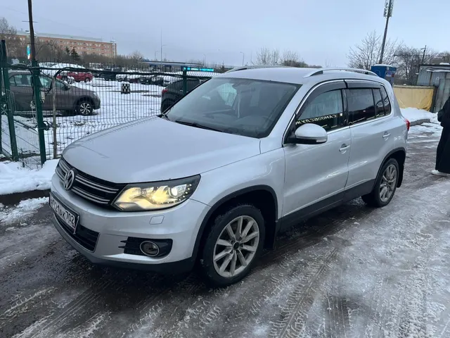 Легковой автомобиль: марки: VOLKSWAGEN модель: Tiguan, год выпуска: 2013 г., кузов №: XW8ZZZ5NZDG120895, идентификационный номер (VIN): WVWZZZ3CZBE364612.