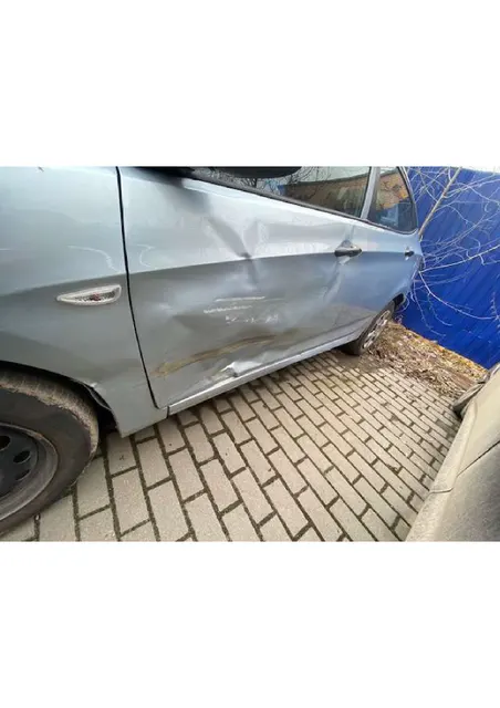 Автомобиль марки HYUNDAI модель Solaris 2011 г.в. VIN- номер Z94CT41DABR042121