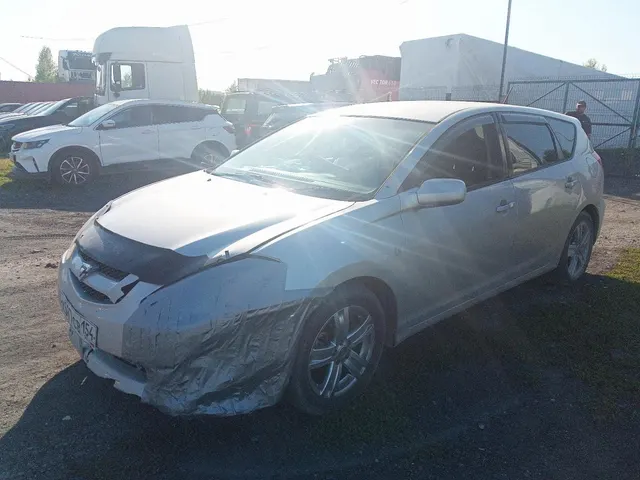 Легковой автомобиль марки Toyota Caldina, год выпуска – 2002; VIN отсутствует, номер кузова: ZZT2410002473