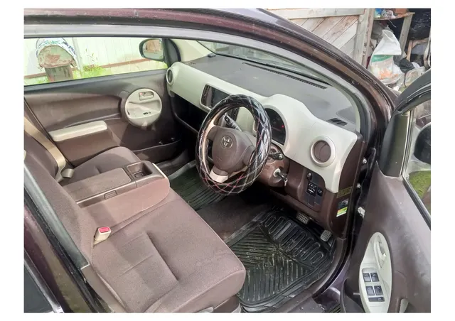 Легковой автомобиль марки: TOYOTA, модели: PASSO, год выпуска: 2010, кузов №: KGC300055606