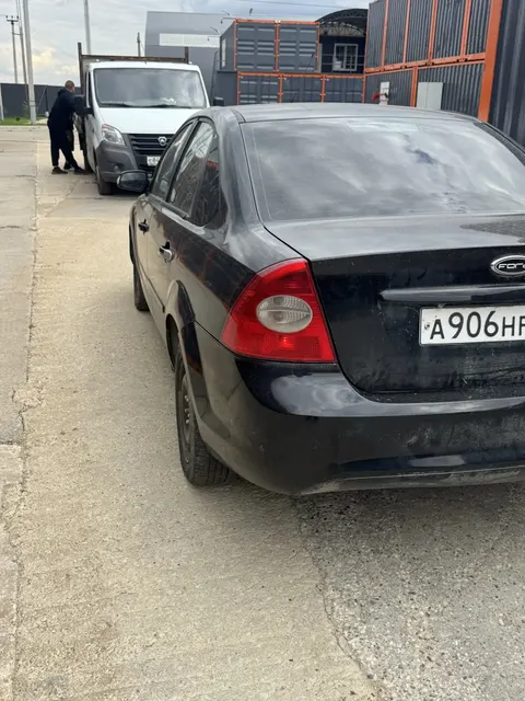Автомобиль марки FORD
