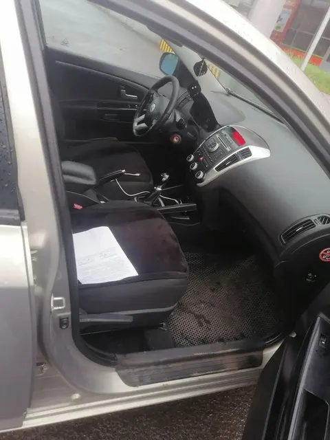 Автомобиль марки KIA модель CEED 2010 г.в. VIN-номер XWEHC812AA0001394.