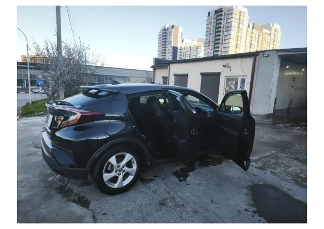 Легковой автомобиль марки: TOYOTA модель: C-HR, год выпуска: 2018 г., кузов №: NGX102003630