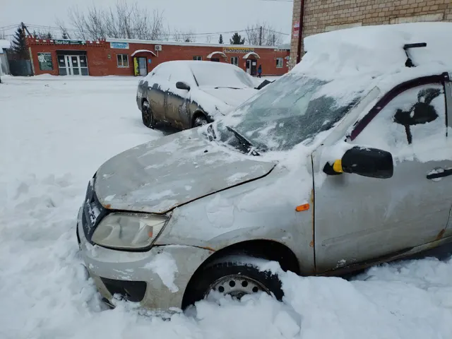 Легковой автомобиль марки LADA модель Granta 2012 г.в. VIN номер XTA219000C0015183.