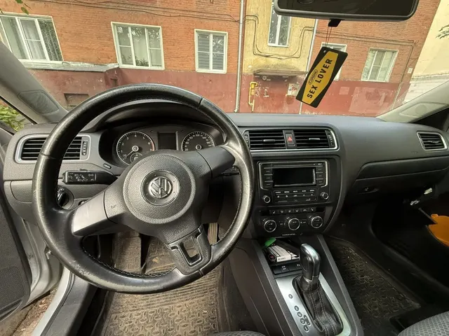 Автомобиль марки VOLKSWAGEN модель Jetta 2014 г.в. VIN-номер XW8ZZZ16ZEN919045
