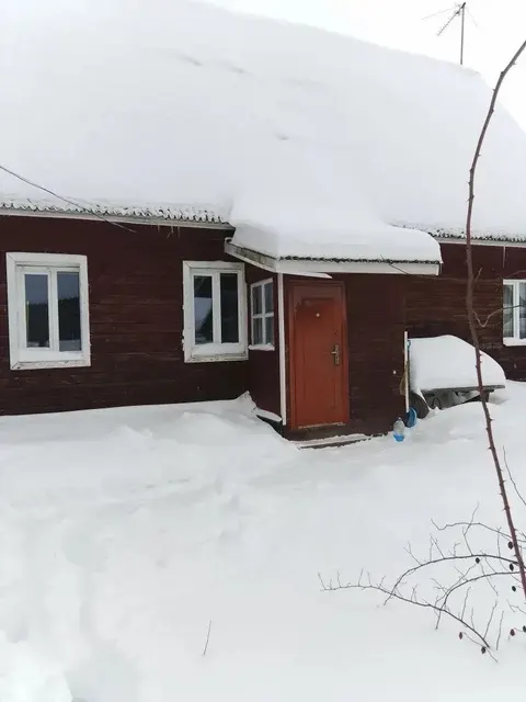 здание, общая площадь 136.1 кв.м., расположенное по адресу: 152150 Ярославская область, г.Ростов, ул.Ростовская, д.42, кадастровый номер 76:19:010101:662, земельный участок, расположенный по адресу: 152150 Ярославская область, г.Ростов, ул.Ростовская, д.42, кадастровый номер 76:19:010326:132