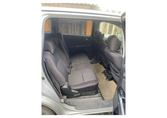 Автомобиль марки TOYOTA, модель WISH, 2003 г.в. , VIN-номер ZNE100073981