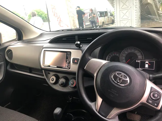 автомобиль TOYOTA модель VITZ 2014 г.в. VIN-номер NSP1302191629.