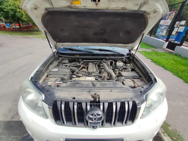 Автомобиль марки TOYTA LAND CRUISER модель 150 ( PRADO) 2012 г.в. VIN-номер JTEBH3FJ20K080744. Является предметом залога ПАО "СОВКОМБАНК" (ИНН: 4401116480, ОГРН: 1144400000425).
