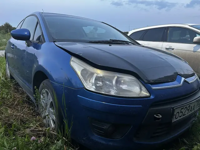Автомобиль марки CITROEN модель C4 2009 г.в. VIN-номер VF7LANFUL9Y585052