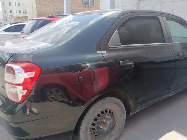 Легковой автомобиль марки: Chevrolet, модель: Cobalt, идентификационный номер (VIN): XWBJF69VJDA029081, кузов №: XWBJF69VJDA029081. Имущество находится в залоге ПАО "Совкомбанк".