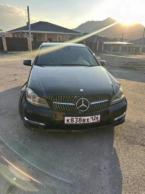 Автомобиль марки MERCEDES модель C-180 2011 г.в. VIN-номер WDD2040491A540892. Залогодержатель: ПАО Совкомбанк