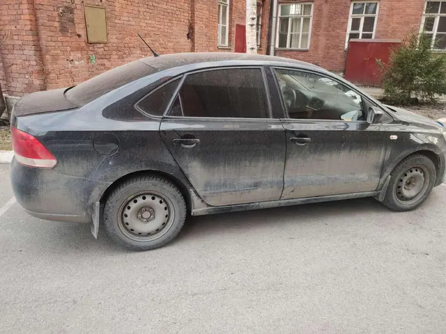 Автомобиль марки VOLKSWAGEN модель Polo 2015 г.в. VIN-номер XW8ZZZ61ZFG036966