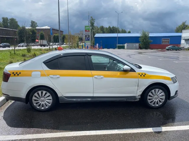 Автомобиль марки SKODA модель OCTAVIA 2018 г.в. VIN-номер XW8AN2NE2JH034714