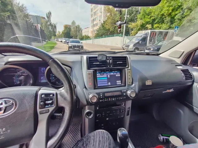 Автомобиль марки TOYTA LAND CRUISER модель 150 ( PRADO) 2012 г.в. VIN-номер JTEBH3FJ20K080744. Является предметом залога ПАО "СОВКОМБАНК" (ИНН: 4401116480, ОГРН: 1144400000425).