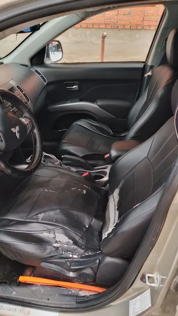 Автомобиль марки MITSUBISHI модель Outlander 2008 г.в. VIN-номер JMBXLCW6W8Z001348