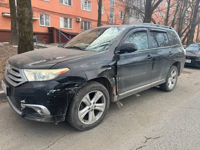 Автомобиль марки TOYOTA модель HIGHLANDER 2012 г.в. VIN-номер JTEES41A502194927