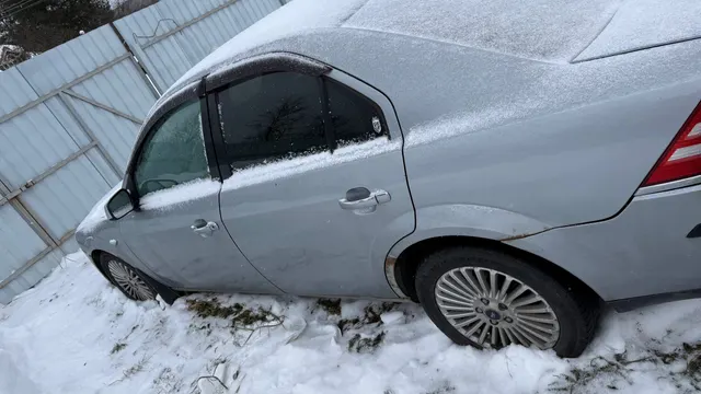 Автомобиль марки FORD модель Mondeo 2006 г.в. VIN номер WF04XXGBB46Y44138 Имущество находится в залоге ПАО "Совкомбанк"