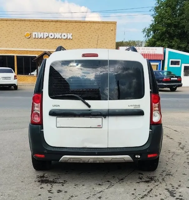 Автомобиль марки LADA, модель: Largus, 2016 г.в., VIN: XTARS0Y5LG0940487. Имущество находится в залоге у ПАО "Совкомбанк".