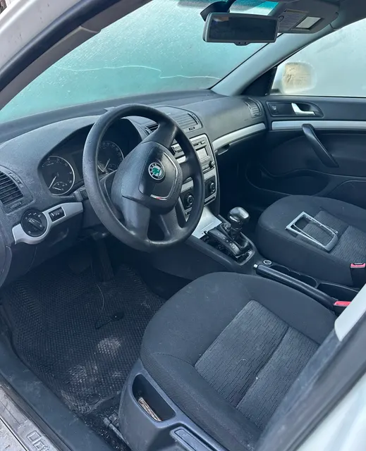 Автомобиль марки SKODA модель OCTAVIA 2012 г.в. VIN-номер XW8CK41Z4DK232353
