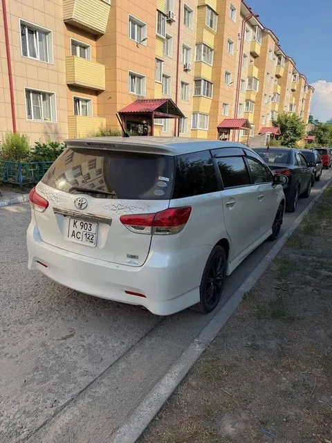 автомобиль марки: TOYOTA, модель: WISH 2011 г.в., кузов №: ZGE25-0018712