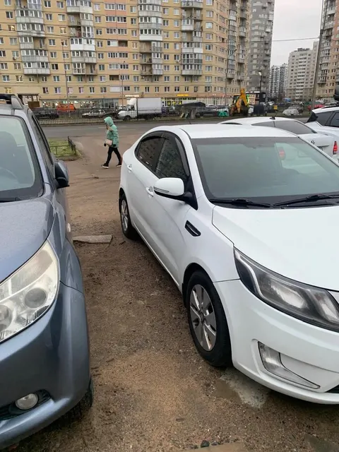 Легковой автомобиль марки: Автомобиль марки KIA модель Rio 2014 г.в. VIN-номер Z94CC41BBER216124.