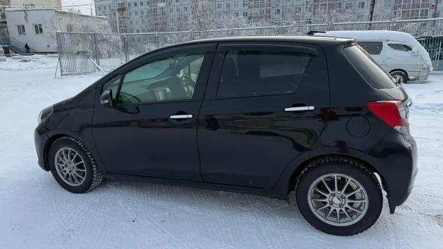 Автомобиль марки TOYOTA модель vitz 2016 г.в. номер кузова NSP1302252525