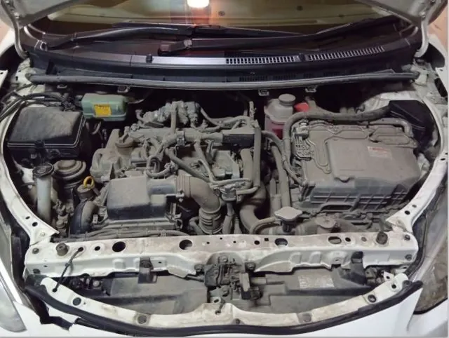 автомобиль марки: TOYOTA, модель: AQUA HYBRID, год выпуска: 2015 г., кузов №: NHP106426748