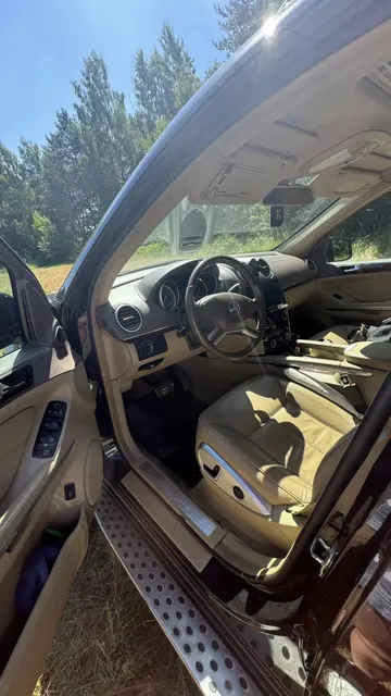 Автомобиль марки MERSEDES-BENZ GL350 модель MERSEDES-BENZ GL350 2011 г.в. VIN-номер WDC1648221A706447
