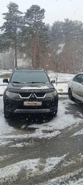 Легковой автомобиль марки: MITSUBISHI, модель: Outlander 3.0, год выпуска: 2007 г., кузов № JMBXLCW6W7Z004440, идентификационный номер (VIN): JMBXLCW6W7Z004440. Имущество находится в залоге у ПАО "Совкомбанк".