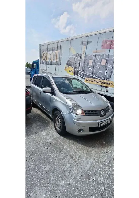 Легковой автомобиль марки: NISSAN, модели: Note 1.6 LUXURY, год выпуска: 2008 г., идентификационный номер (VIN): SJNFCAE11U1285949