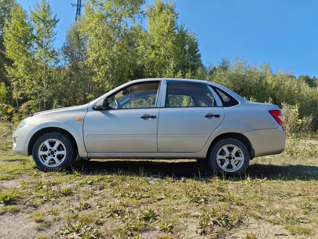 Автомобиль марки LADA модель Granta 2012 г.в. VIN -номер XTA219000C0040898. В залоге у ПАО ""Совкомбанк"