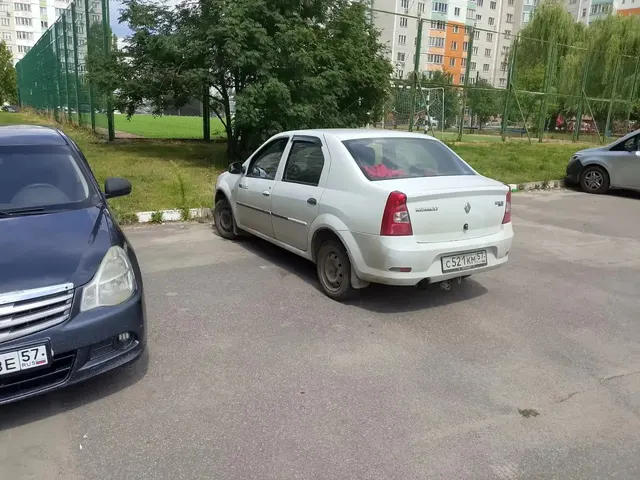 Автомобиль марки RENAULT LOGAN, 2012 г.в.