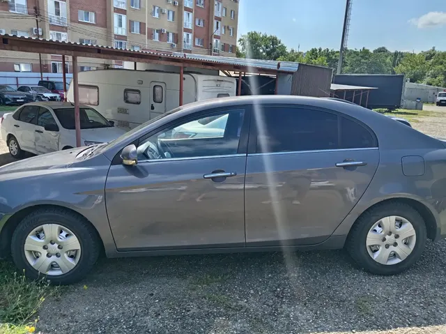 Автомобиль марки «GEELY Emgrand», 2014 г.в, VIN: X9W8824SCED002626. Имущество обременено залогом ПАО «Совкомбанк».