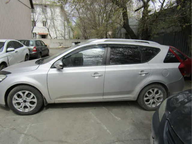 Автомобиль марки KIA модель CEED 2012 г.в. VIN-номер XWEHC812BC0013273