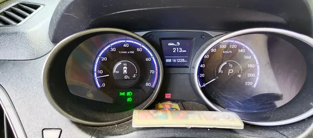 Автомобиль марки HYUNDAI модель ix35 2010 г.в. VIN-номер U5YZU81BDBL027217