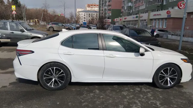 Автомобиль марки TOYOTA Camry 2019 г.в. VIN-номер 4T1B11HK5KU756268