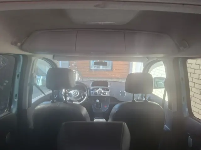 Автомобиль марки RENAULT модель Kangoo 2011 г.в. VIN-номер VF1KW0YB545101537